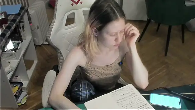 Živý XXX chat Silly__Milly