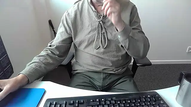 Buggemann Adlı Modelin Canlı XXX Sohbeti