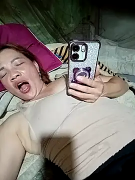 Eirlys-baby's Live Chat Room