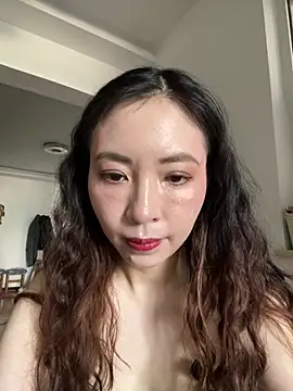 mimi_181 élő XXX-chatje