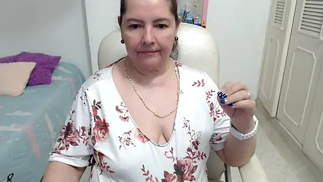leonela_69 Live XXX-Chat