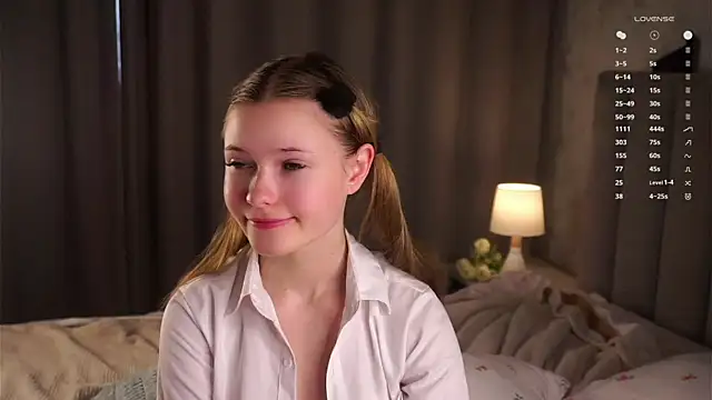LynHillaire Obrolan Langsung XXX