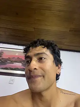 Crisloverrr's Webcam Show