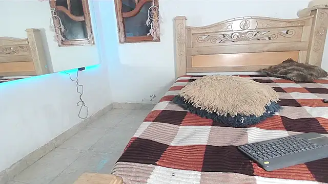 bratz_glloe Adlı Modelin Canlı XXX Sohbeti