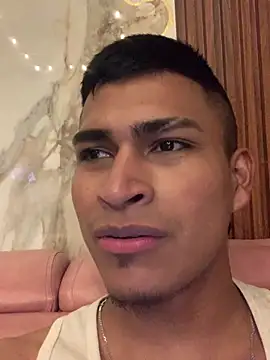 Вебкам-шоу Emiliano_Reyes
