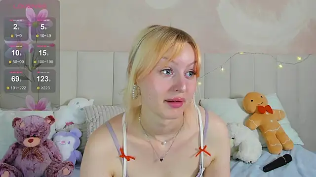 AdeleSilvy: онлайн-секс-чат