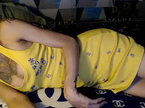 Trish_CurveCock 即時 XXX 聊天
