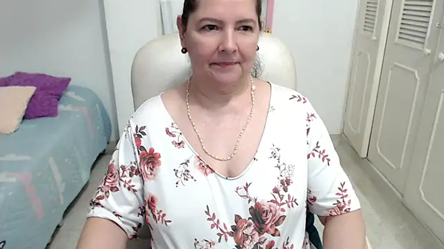 leonela_69 Live XXX-chat