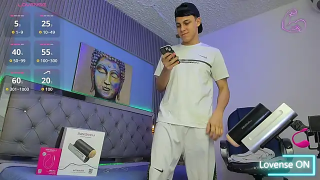 Ethanx18_ live XXX chat