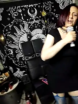 Katicalatinmilf 现场XXX聊天