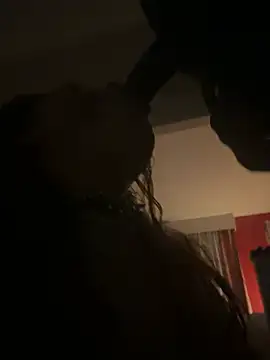 UrHellBri-L's Live XXX Chat