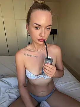 ElenaRebelleのライブXXXチャット