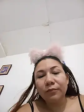 Luna_Morch's Live Chat Room