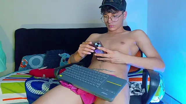 Онлайн чат XXX andrew_dann