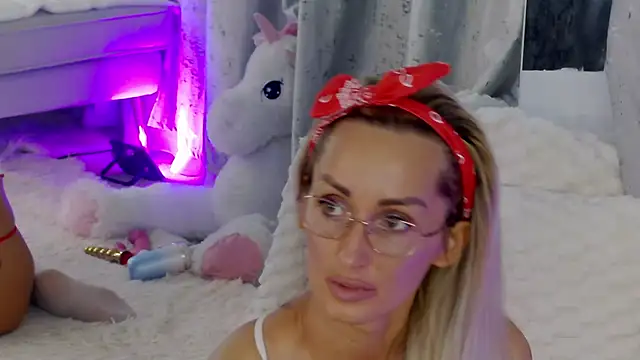 IsabelleEthan live XXX chat