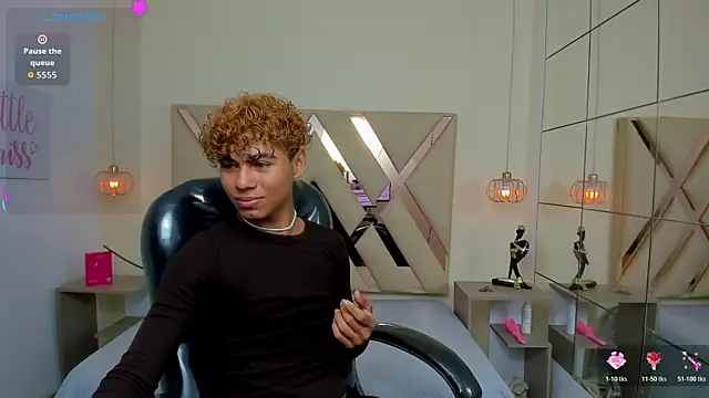 Anyelo_Twink live XXX chat