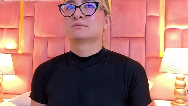 XXX chat uživo modela LiahRose_