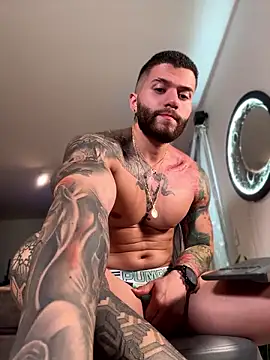 XXX chat uživo modela Frank_Farrell