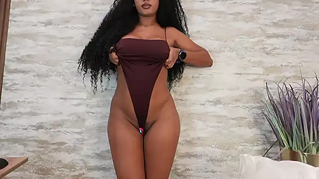 Czat XXX na żywo – HOTBLACKANDWHITE2