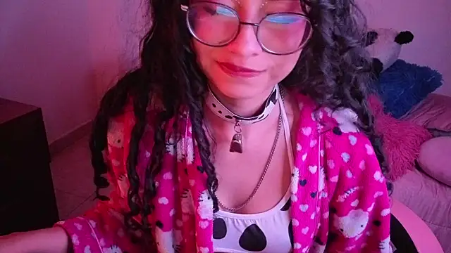 ShySheep_ Chat XXX live