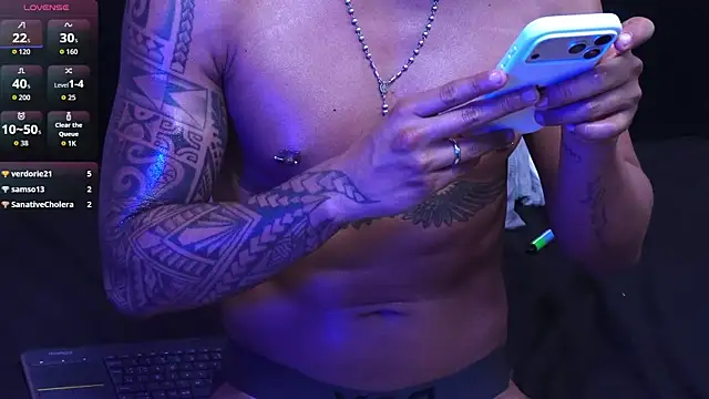 Chat XXX en directo de aaron_bolt