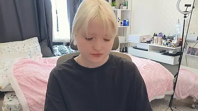 GlimmerGirl_n Live XXX chat