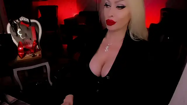 FinDomGod 라이브 XXX 채팅