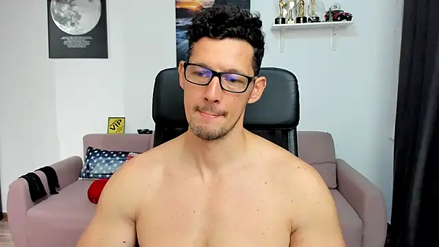 BrutusK08's Live XXX Chat