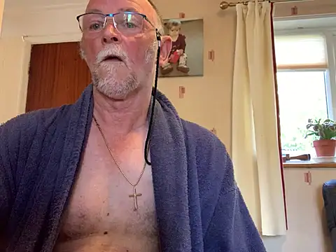 Moonraker64 라이브 XXX 채팅