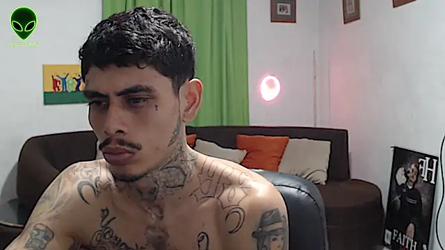 alpha_zom Chat XXX live
