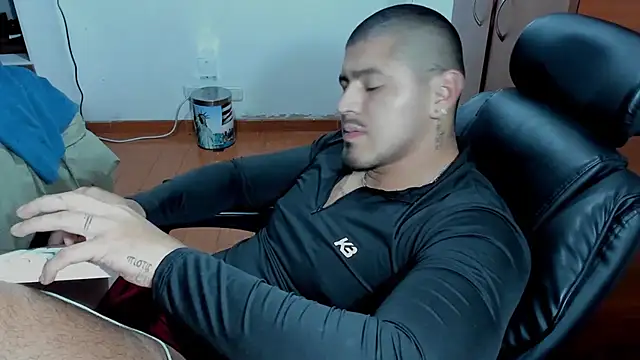 Chat +18 de Baltazar_Dupont ao vivo
