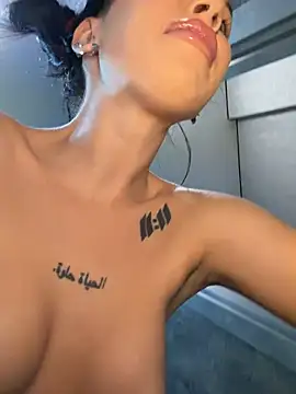 Chatroom XXX en direct de XEye_Candy