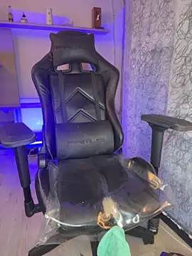 saracaball_'s Live XXX Chat