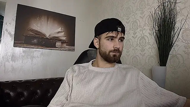 KyloEast Chat XXX live