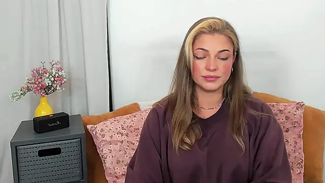 LilyBlondee Live XXX-Chat
