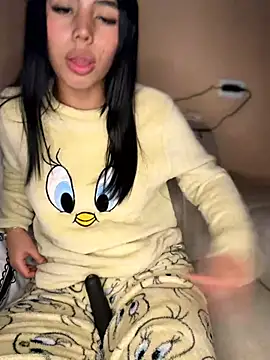 Chat XXX Live Laura-Khalifa