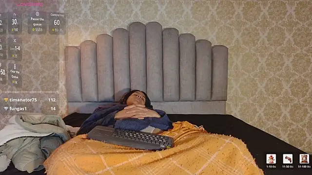 nairobi8 Chat XXX live