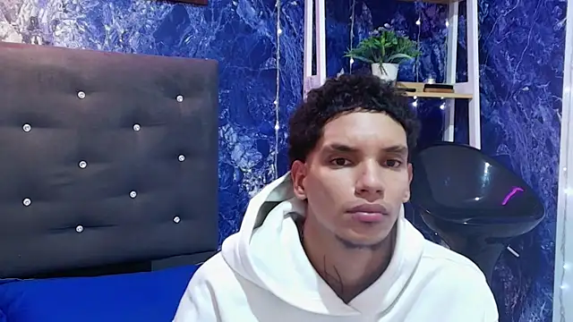 kai_storm77's Live XXX Chat
