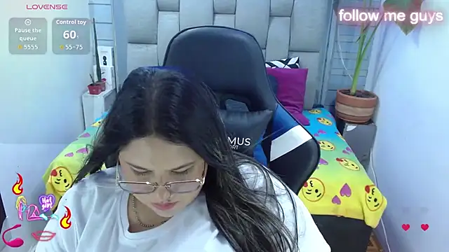 evelin_zaens' Live XXX Chat