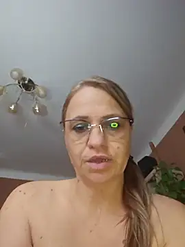 BLONDKICIA1 Chat XXX in diretta