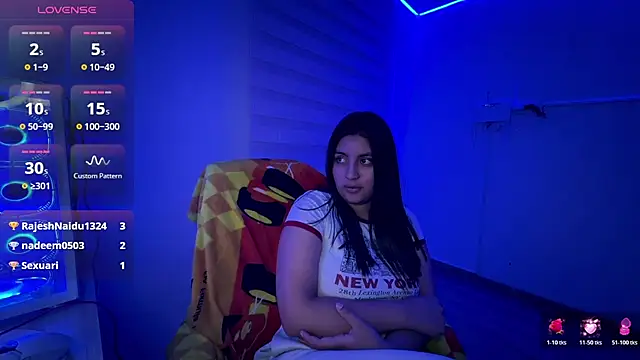 Chat +18 de cloe_small ao vivo