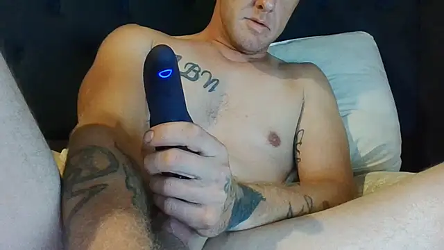 Chatroom XXX en direct de biggzee6