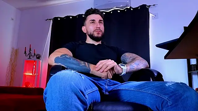 MightyAaron66n Live XXX chat