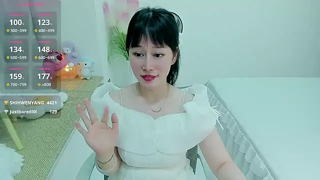 Vivian-6's Live XXX Chat