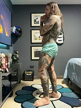 ThomasHells live XXX chat