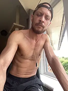MattMiller28 Adlı Modelin Canlı XXX Sohbeti