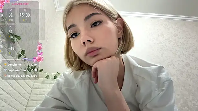 Živý XXX chat HolliMalory
