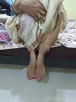 Cuteteluguammmaie 现场XXX聊天