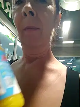 Celine_Faer1のライブXXXチャット