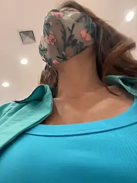 kiss_loo Chat XXX live